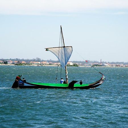 Sailing Apartment Aveiro Bagian luar foto